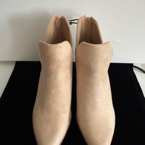 Tan Ankle Boots with V-Cut Design and Block Heel (new without tag) - Picture 3 of 11